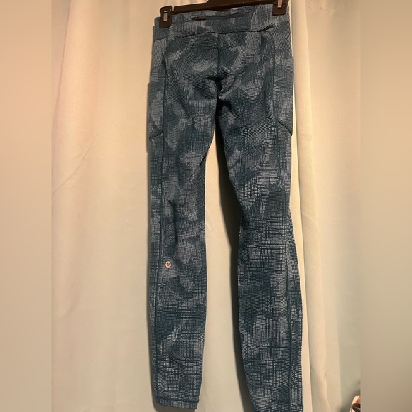 Blue Patterned Leggings - Picture 2 of 4